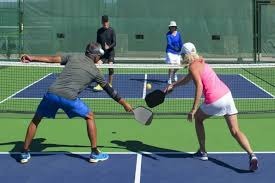 “曼联超市”开业大酬宾：十人货架已清空，红魔会员卡打几折？